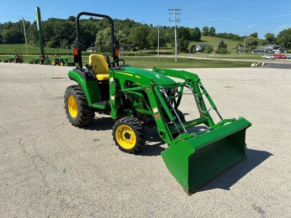 Image of John Deere 2032R Primary image