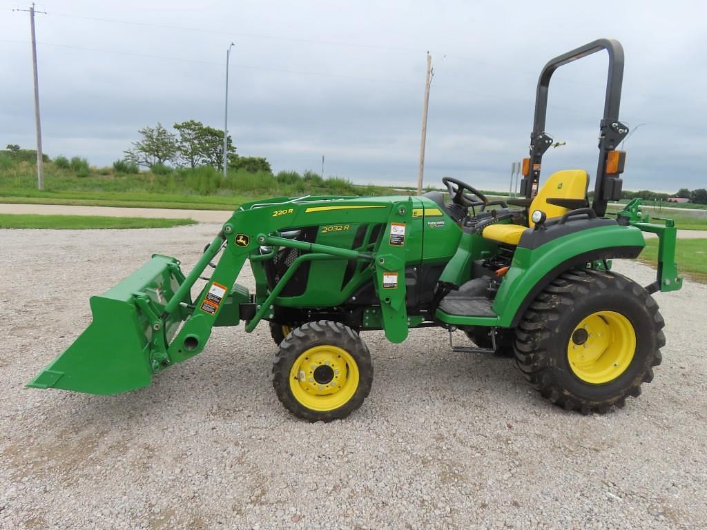 Image of John Deere 2032R Primary image