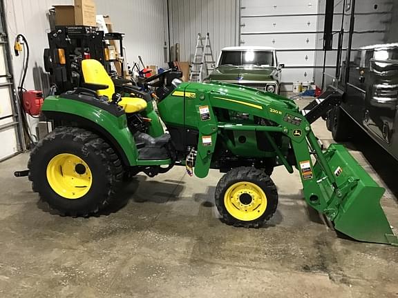 Image of John Deere 2032R Primary image