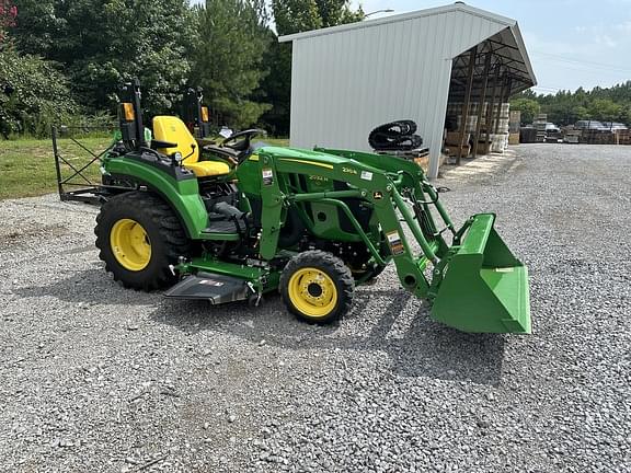 Image of John Deere 2032R equipment image 2