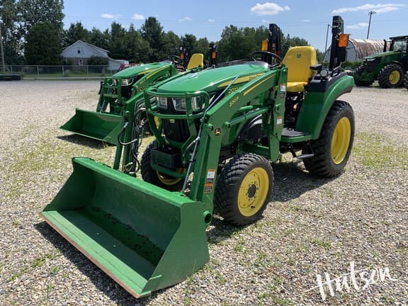 Image of John Deere 2032R equipment image 4
