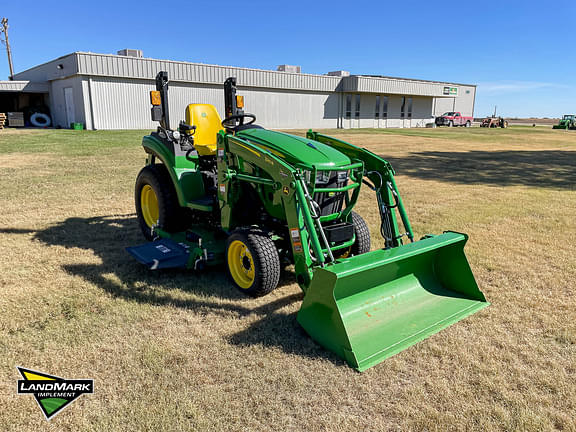 Image of John Deere 2032R equipment image 2