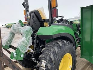 Main image John Deere 2032R 3