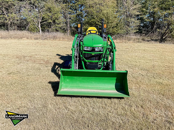 Image of John Deere 2032R equipment image 1