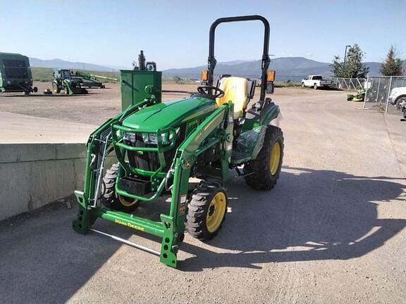 Image of John Deere 2032R Image 0