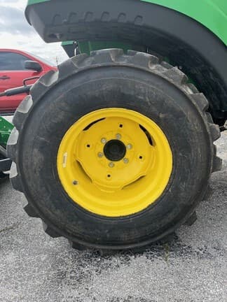 Image of John Deere 2032R equipment image 1