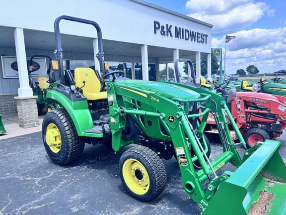 Image of John Deere 2032R equipment image 1