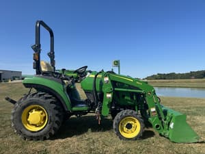 2023 John Deere 2032R Image