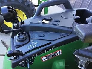 Main image John Deere 2032R 7