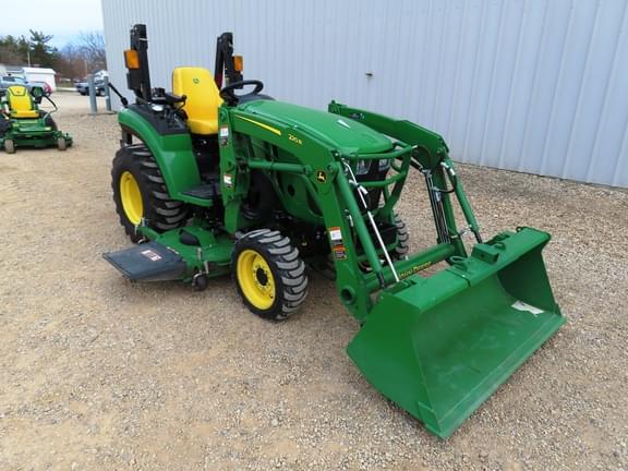 Image of John Deere 2032R equipment image 2