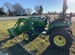 Main image John Deere 2032R 5