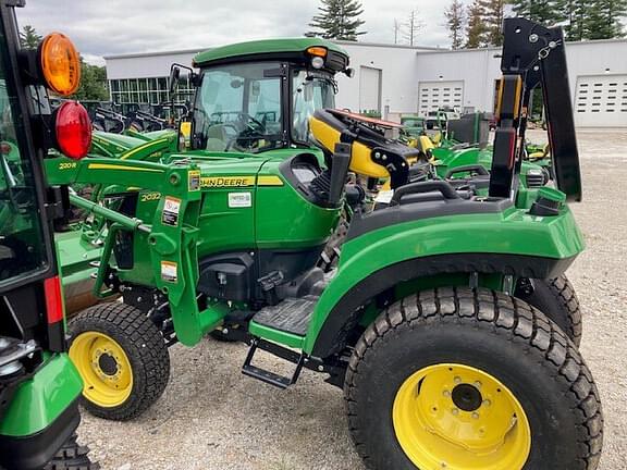 Image of John Deere 2032R Image 1