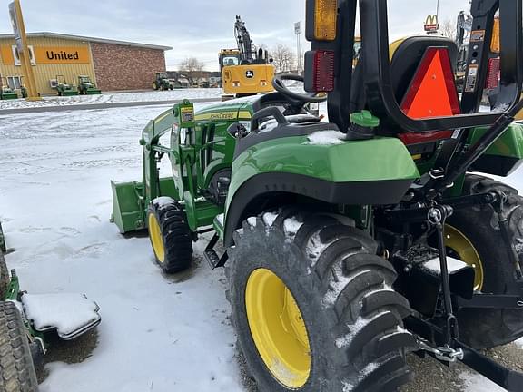 Image of John Deere 2038R equipment image 3