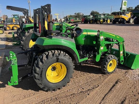 Image of John Deere 2038R equipment image 3