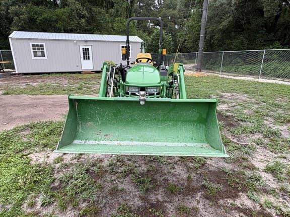 Image of John Deere 2038R equipment image 4