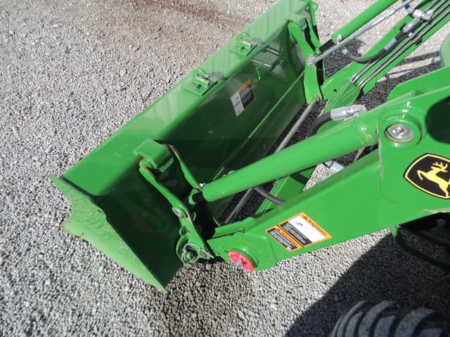 Image of John Deere 2038R equipment image 4