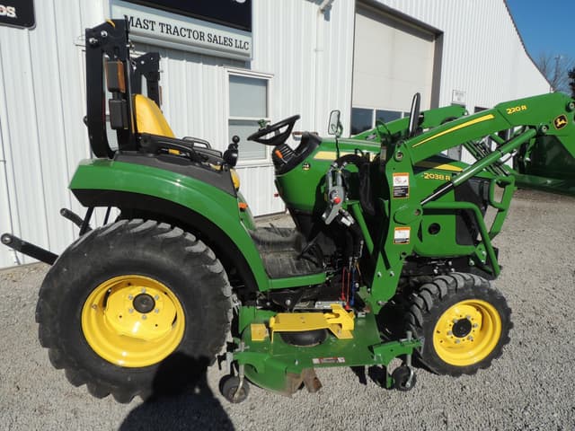 Image of John Deere 2038R equipment image 3