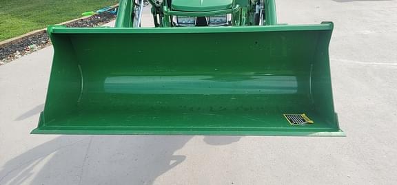 Image of John Deere 2038R equipment image 3