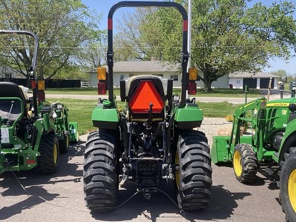 Image of John Deere 2038R equipment image 3