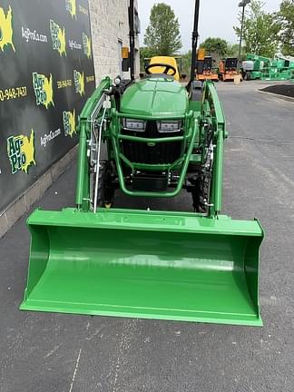 Image of John Deere 2038R equipment image 3