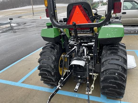 Image of John Deere 2038R equipment image 4