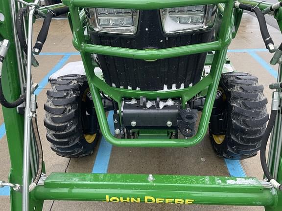 Image of John Deere 2038R equipment image 3