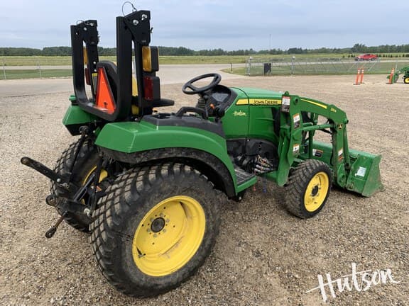 Image of John Deere 2038R equipment image 2