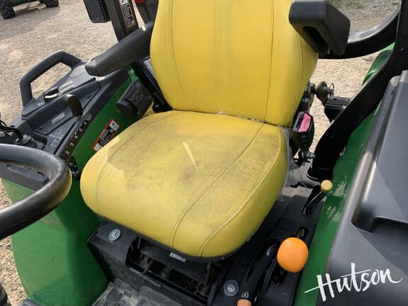 Image of John Deere 2038R equipment image 4