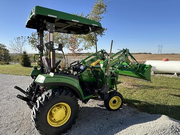 Image of John Deere 2038R equipment image 2