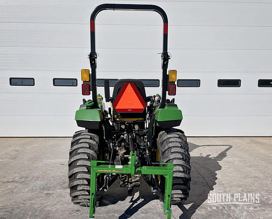 Image of John Deere 2038R equipment image 3