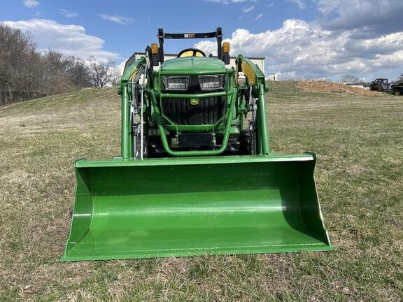 Image of John Deere 2038R equipment image 1