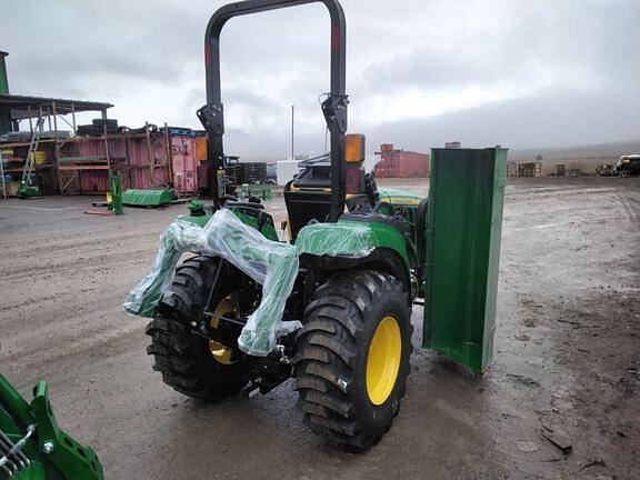 Image of John Deere 2038R equipment image 2