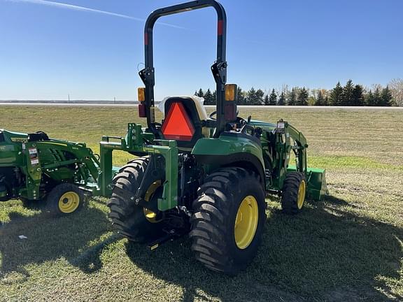 Image of John Deere 2038R equipment image 4