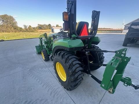 Image of John Deere 2038R equipment image 3