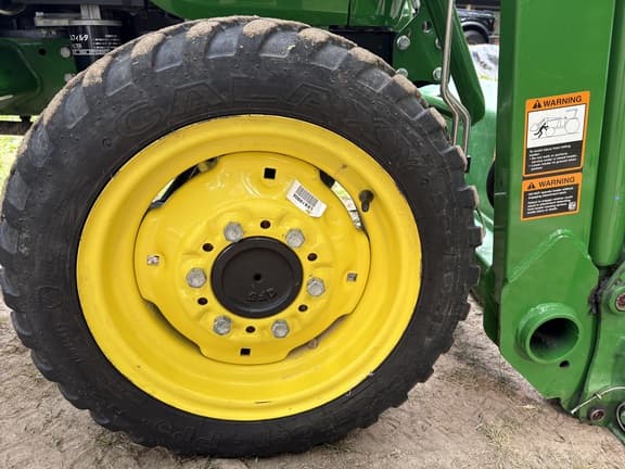 Image of John Deere 2038R equipment image 3