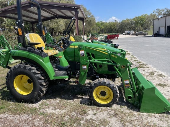 2024 John Deere 2038R Equipment Image0