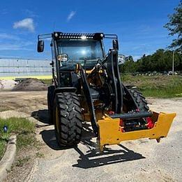 Image of John Deere 204G equipment image 1