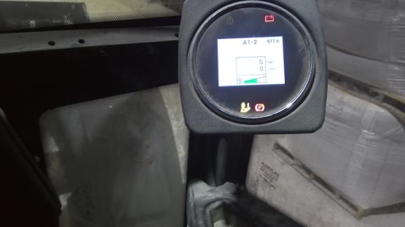 Image of John Deere 204G equipment image 2