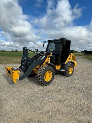 Image of John Deere 204G equipment image 2