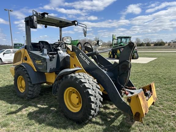 Image of John Deere 204G equipment image 3