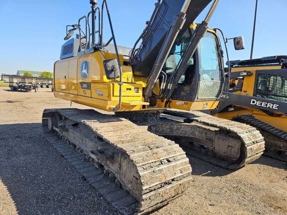 Image of John Deere 210P equipment image 3