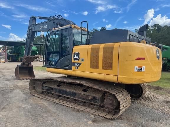 Image of John Deere 210P equipment image 1