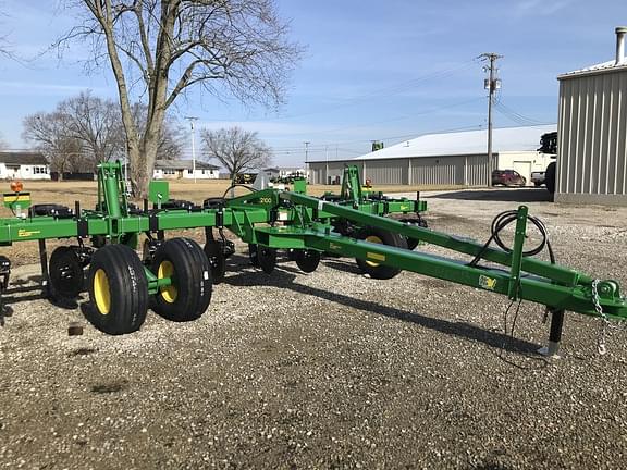 Image of John Deere 2100 Primary image