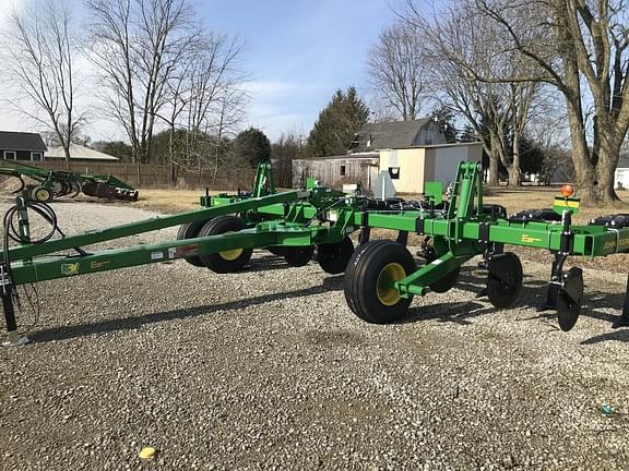 Image of John Deere 2100 equipment image 1