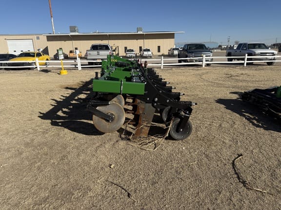 2023 John Deere 2100 Equipment Image0