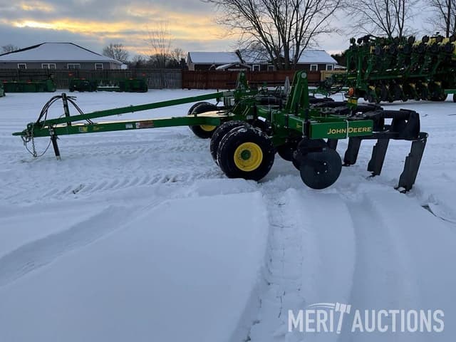 Image of John Deere 2100 equipment image 1