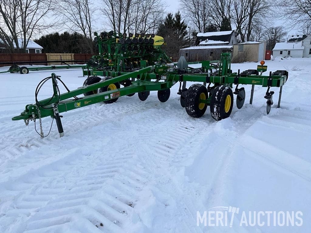 Image of John Deere 2100 Primary image