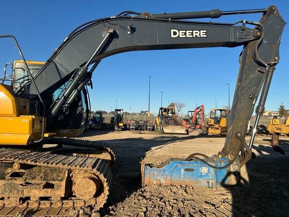 Image of John Deere 210GLC equipment image 1