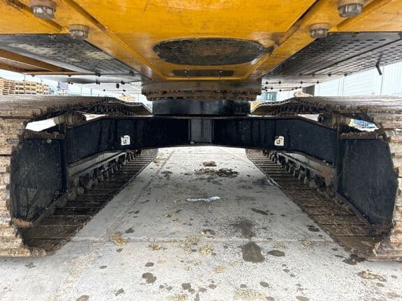 Image of John Deere 210P equipment image 4