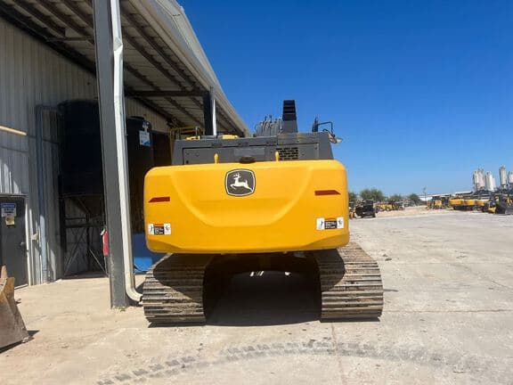 Image of John Deere 210P equipment image 2